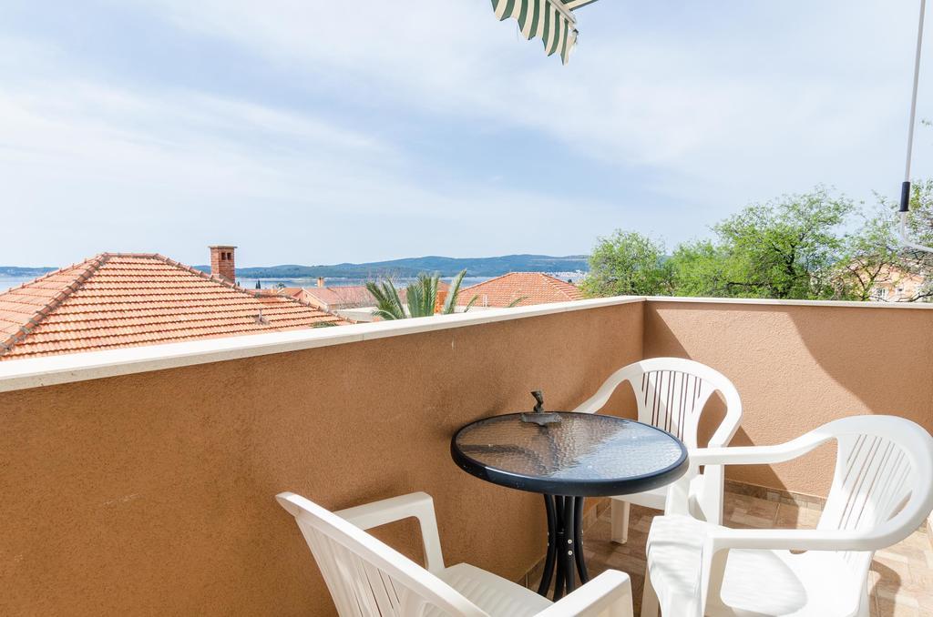 Apartments Leo Orebić Екстериор снимка
